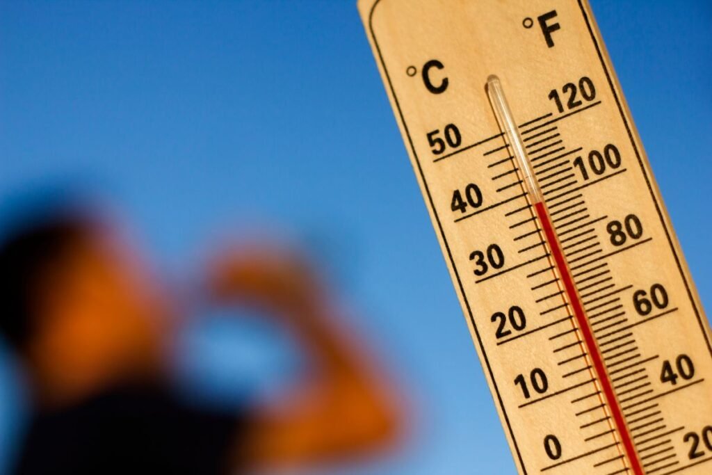 No te confíes, el Clima en Quintana Roo trae solazo, lluvias inesperadas y viento fuerte. Entérate aquí cómo va a estar el día y arma tu plan